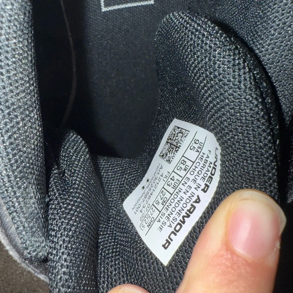 Under armor Harper baseball cleats - Picture 4 of 4